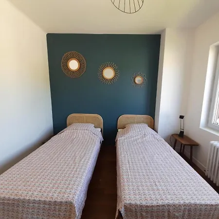 Apartamento T3 Rénové Avec Jardin Et Garage, Centre-ville De - Fr-1-541-99 *