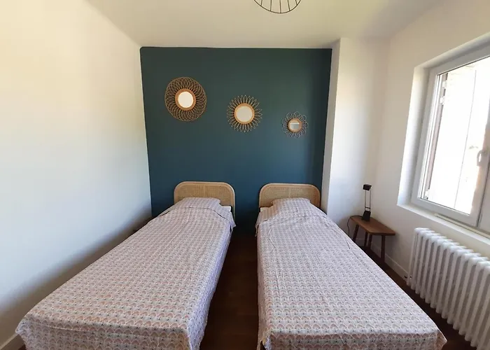 Apartamento T3 Rénové Avec Jardin Et Garage, Centre-ville De - Fr-1-541-99 *